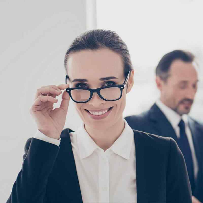 https://cis.h-holdings.jp/wp-content/uploads/2019/04/img-people-07.jpg